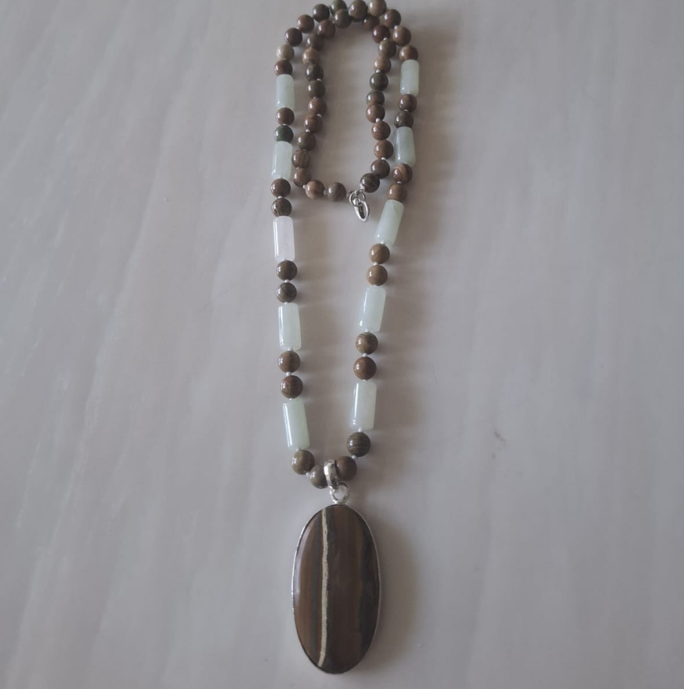 Green Aventurine With Camel Jasper Neckpiece (30 inch Long)