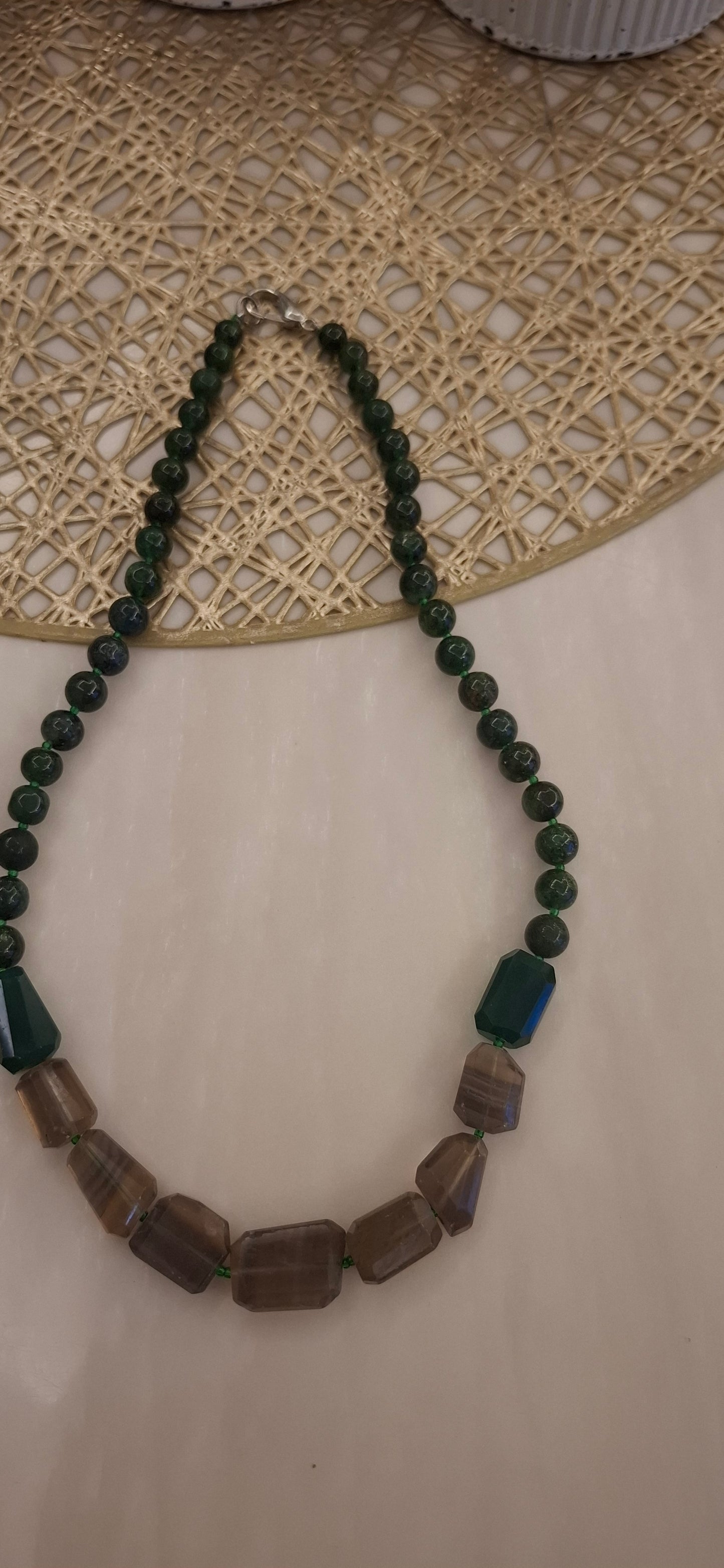 Flourite With Green Aventurine (18%)100%original